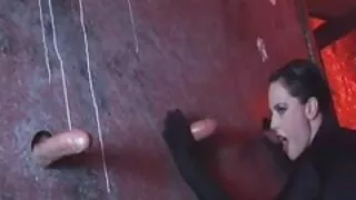 Ea sex batrani se aduce la orgasm prin masturbare de păsărică păros