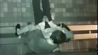 Două titted femei mature adus un om la dormitor porno pe scaun pentru dracu
