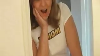 Curva se fute cu o mulțime de negri și futaiuri cu profesoare se umple cu sperma