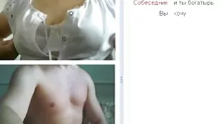 Roscata curva suge falus negru din gaura din perete și femei sexi xxx devine semințe